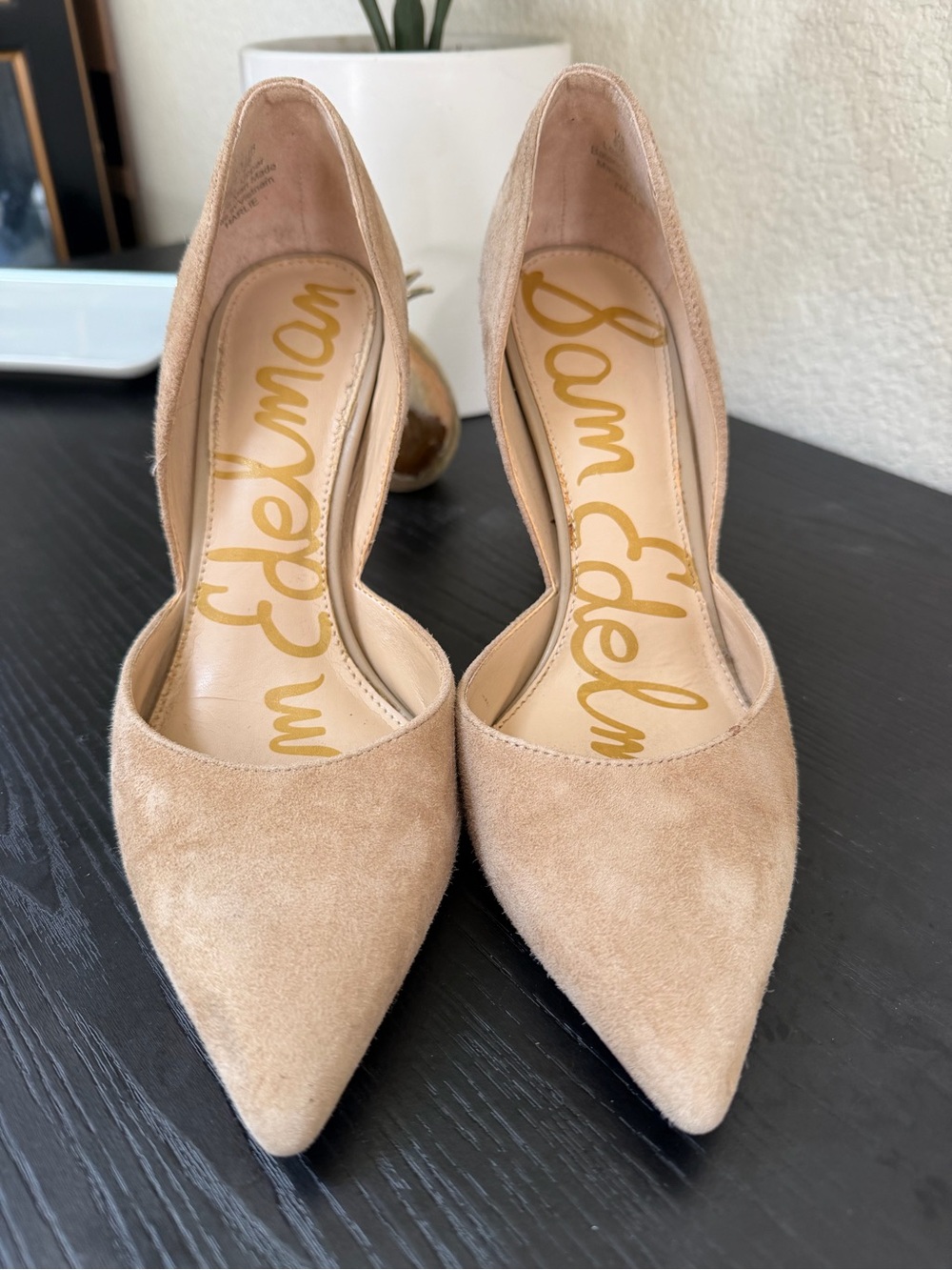 Sam Edelman Beige Suede Pointed-Toe Pumps 6